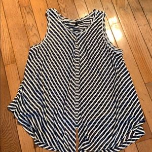 New Directions Navy and White Sleeveless Shirt